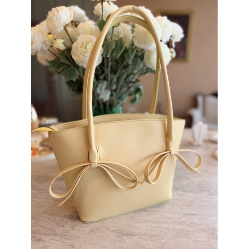 Sarı Fiyonklu Çanta