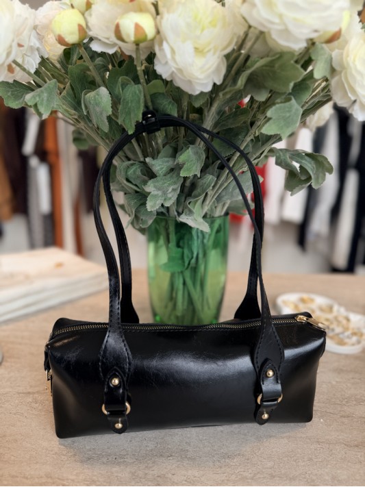 Siyah Çanta