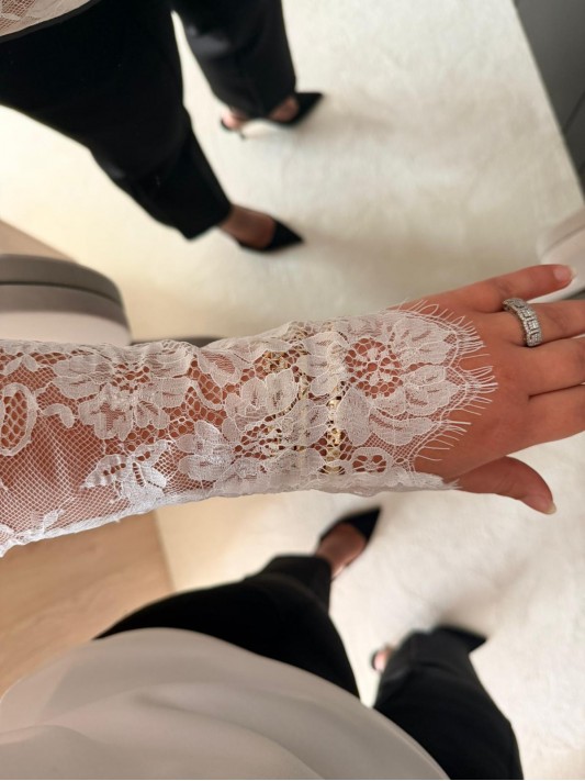 Dantel Detaylı Tişört