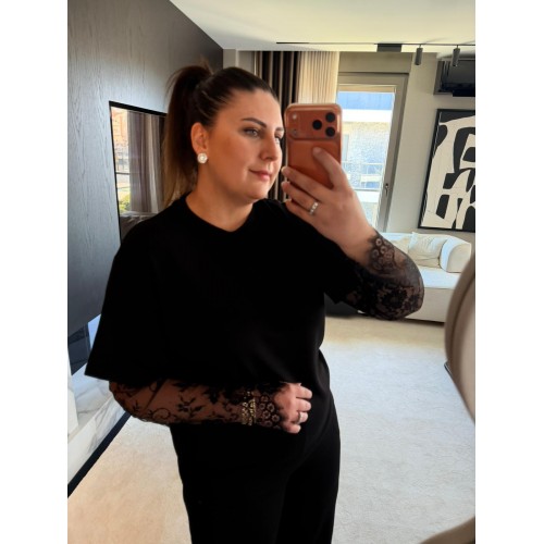 Dantel Detaylı Siyah Tişört