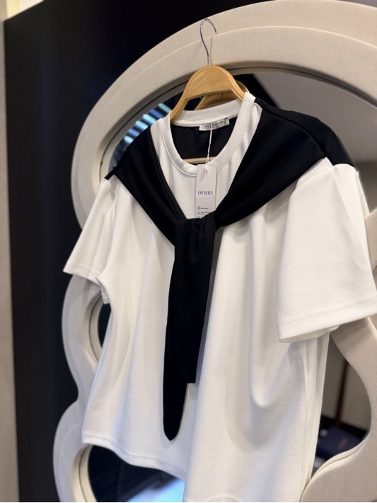 Siyah Bağlamalı Tişört